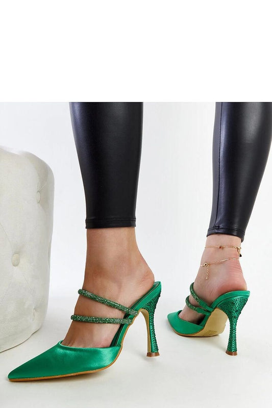 Elegant green high heels Raffaelina sandal model 207510 with 10 cm heel, featuring stylish straps and comfy beige sole.