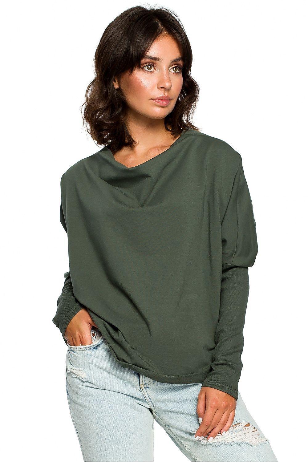 Woman wearing Szabadidőfelső model 124060 BeWear, casual loose sweater with ribbed sleeves and draped neckline, stylish and trendy.