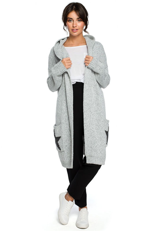 Stylish gray cardigan with star motifs on pockets, perfect for a sporty yet chic look. Soft, acrylic knit for comfort.